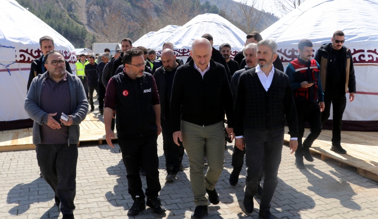 Bakan Karaismailoğlu, Adıyaman'da oluşturulan eğitim kampüsünü inceledi: