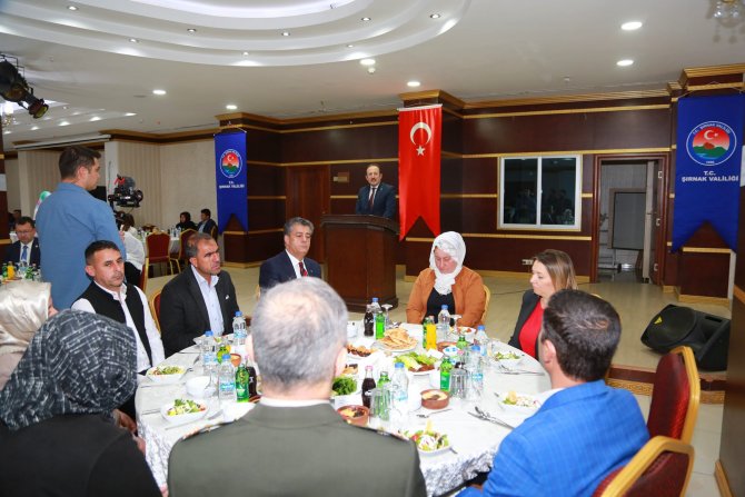 vali-pehlivan-sehit-aileleri-ve-gazilerle-iftarda-bir-araya-geldid.jpg